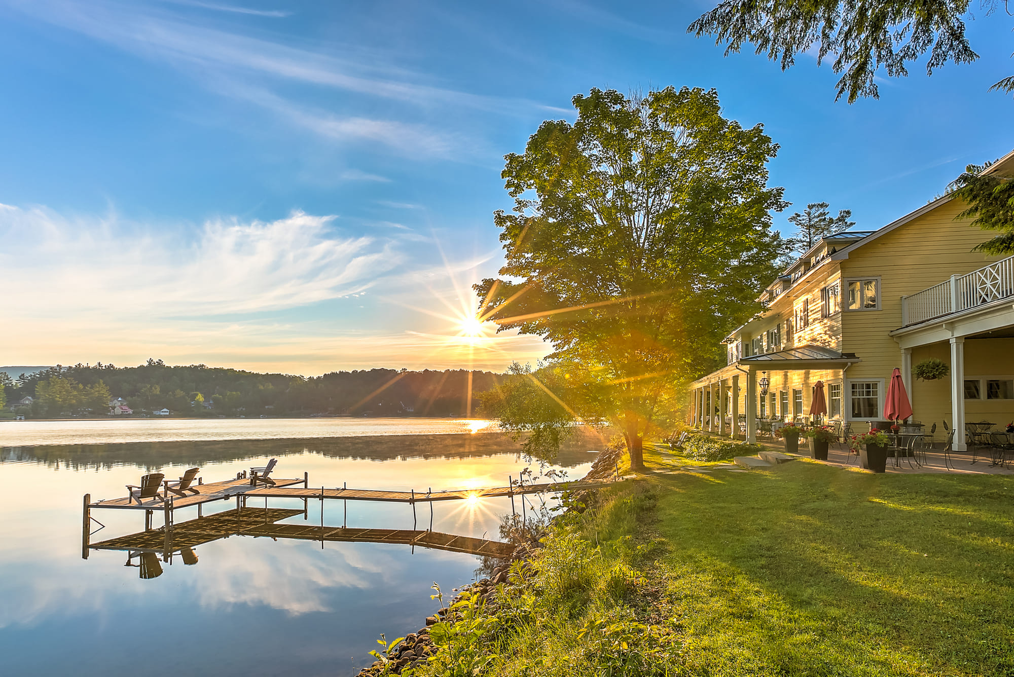 Vue du Ripplecove au bord du lac Massawippi en Estrie, cadre naturel inspirant pour une retraite d’entreprise et la consolidation d’équipe.